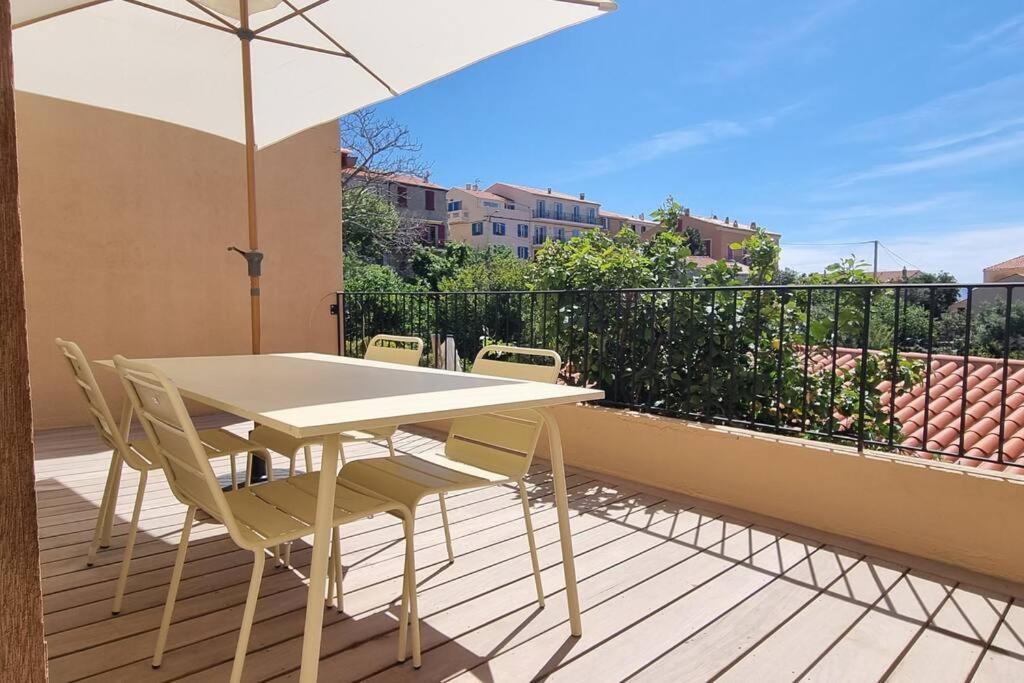 Appartement Au Centre Du Village Cargese Ngoại thất bức ảnh
